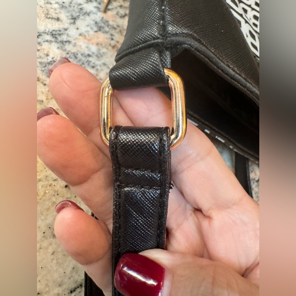 Betty Boop purse with gold hardware and rhinestones. Zipper expansion on bottom - Picture 12 of 15